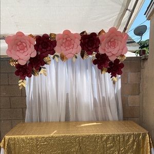 Selling paper flowers